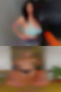Sexy woman older solo play!!!